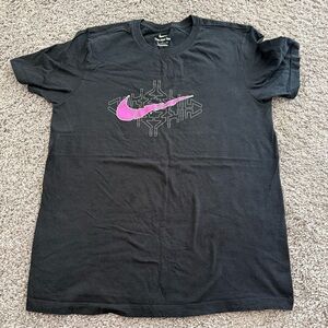 Men’s Nike Black Tee with Pink Logo